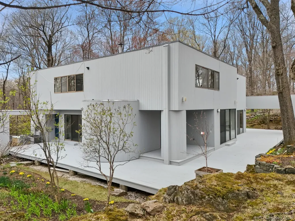 67 Tripp Street Mount Kisco NY 10549