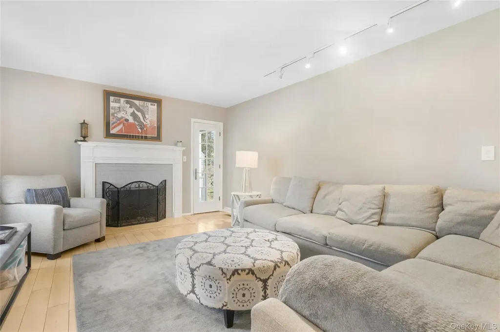 5 Birch Street W White Plains NY 10607
