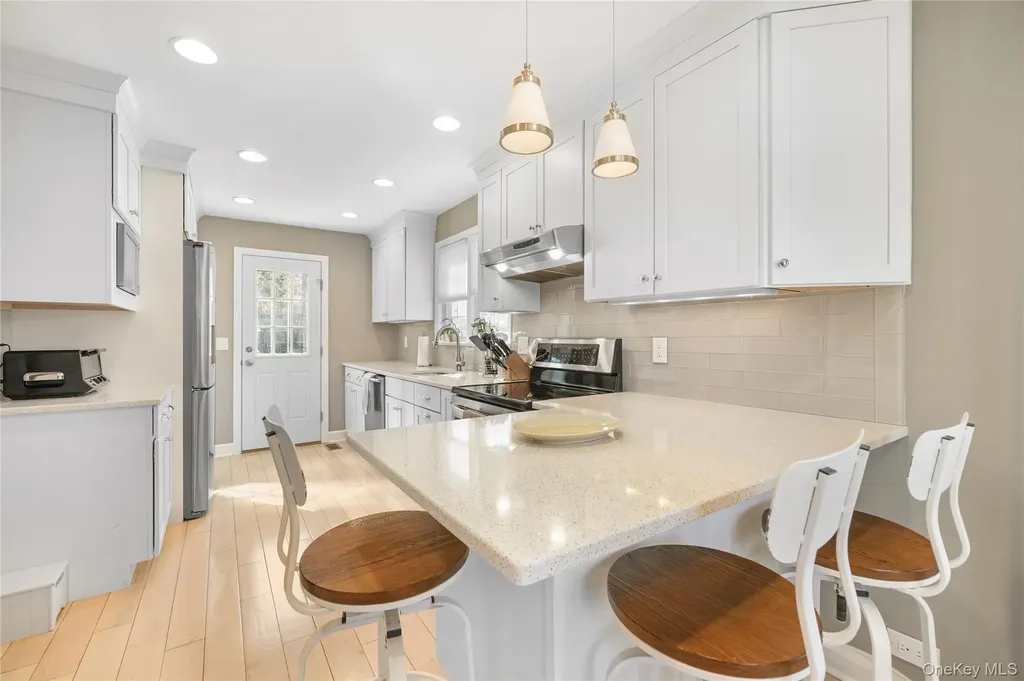 5 Birch Street W White Plains NY 10607