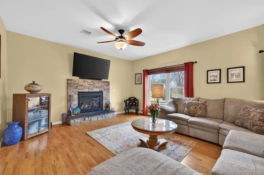 7 Maidstone Lane Monroe NY 10950
