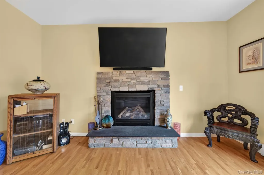 7 Maidstone Lane Monroe NY 10950