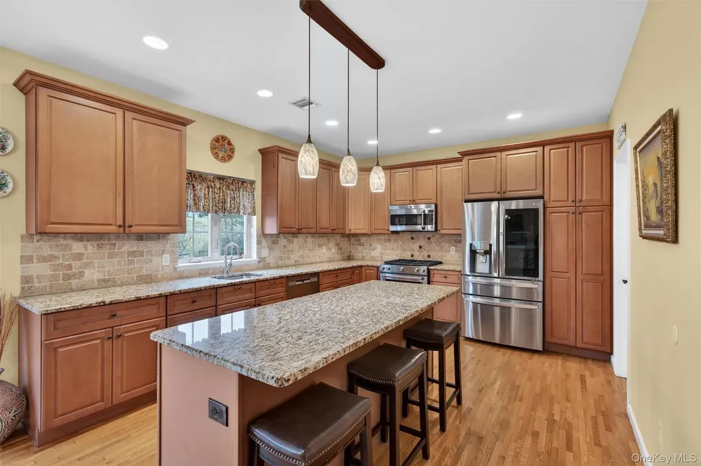 7 Maidstone Lane Monroe NY 10950