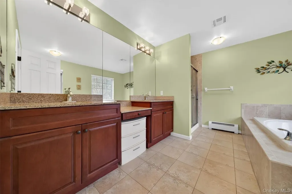 7 Maidstone Lane Monroe NY 10950