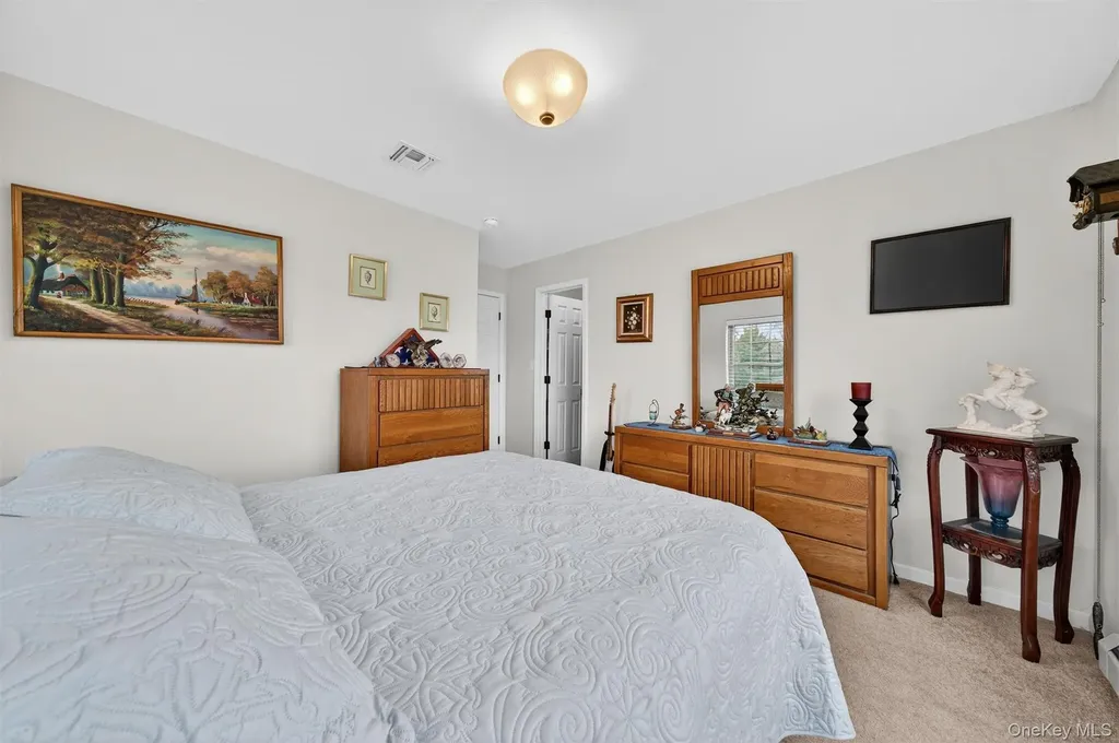7 Maidstone Lane Monroe NY 10950