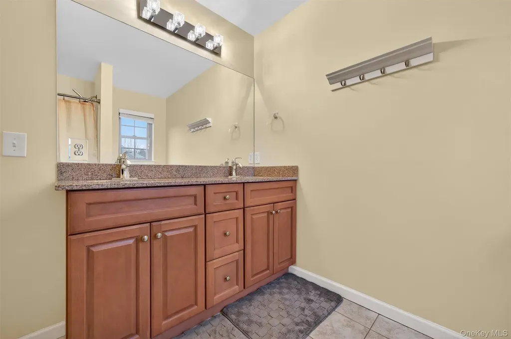 7 Maidstone Lane Monroe NY 10950