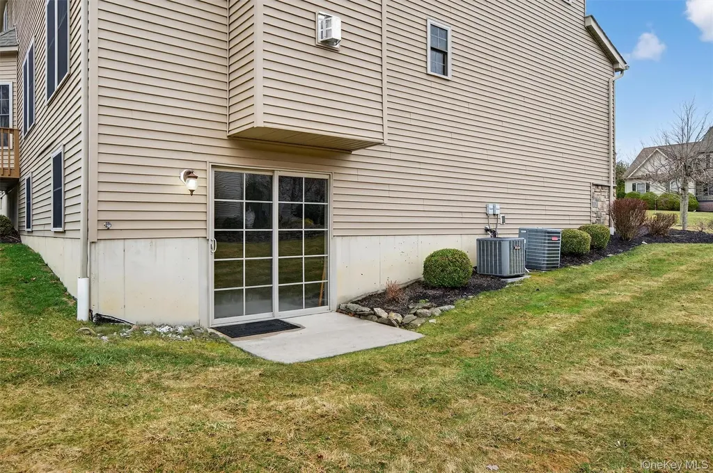 7 Maidstone Lane Monroe NY 10950