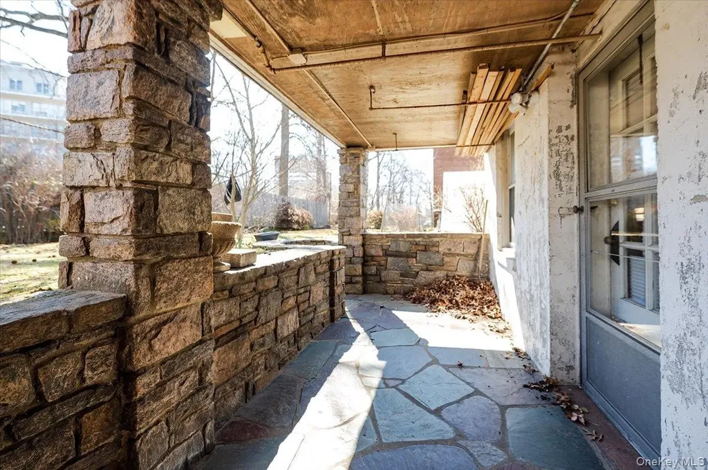 1776 Seminole Avenue Bronx NY 10461