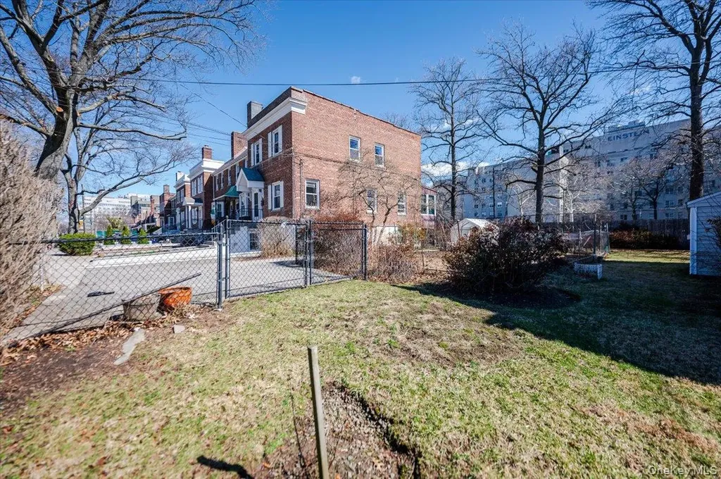 1776 Seminole Avenue Bronx NY 10461