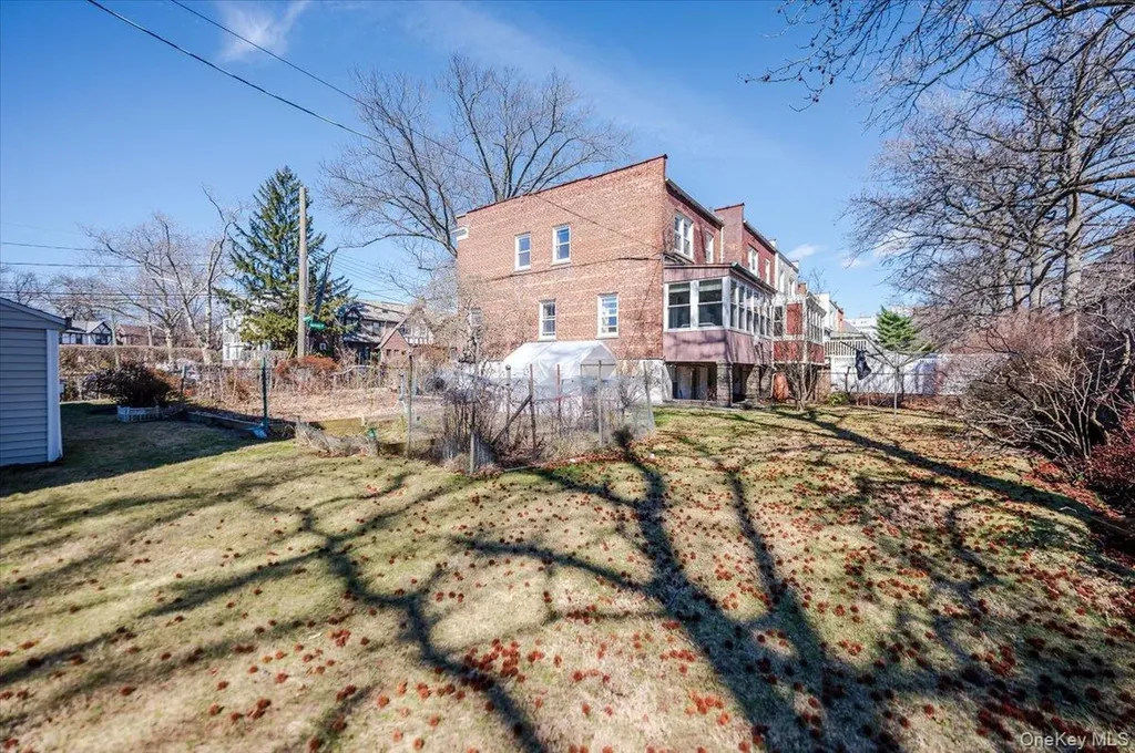 1776 Seminole Avenue Bronx NY 10461