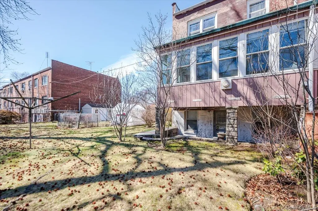 1776 Seminole Avenue Bronx NY 10461