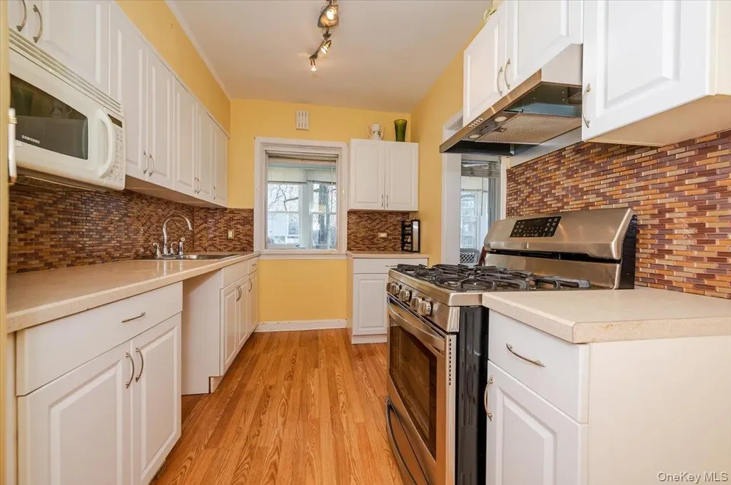 1776 Seminole Avenue Bronx NY 10461
