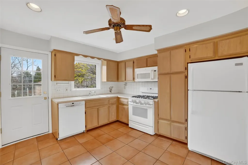 16 Patti Lane Yonkers NY 10701