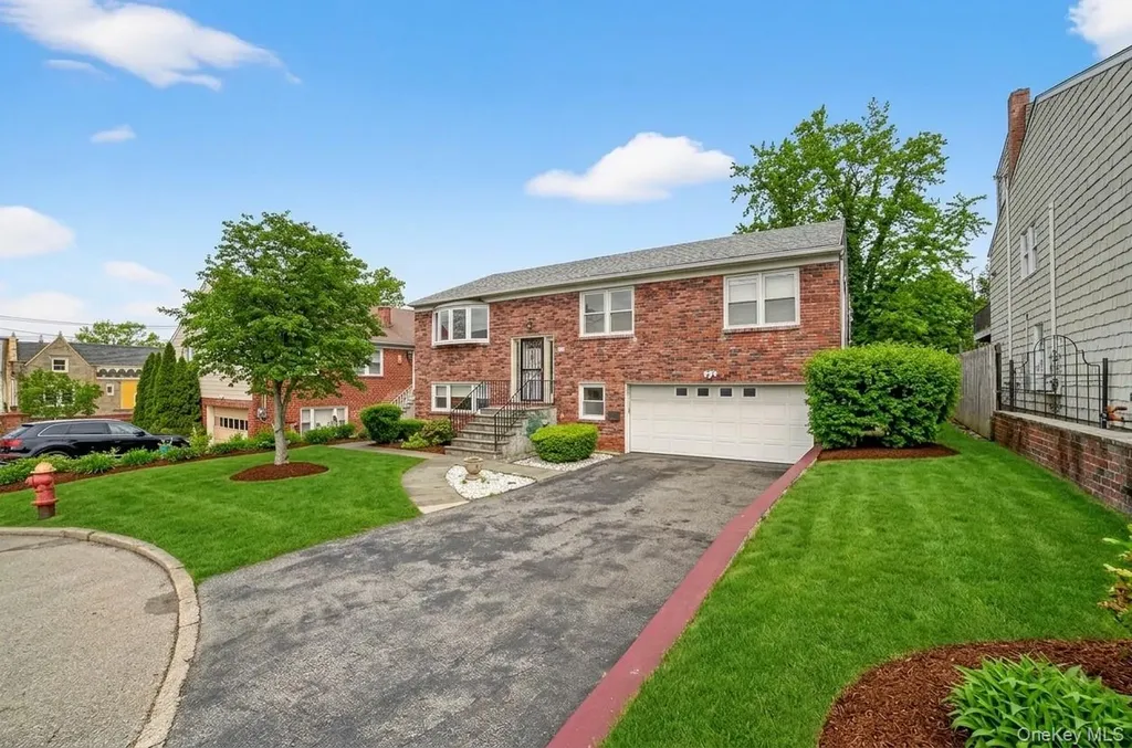 16 Patti Lane Yonkers NY 10701