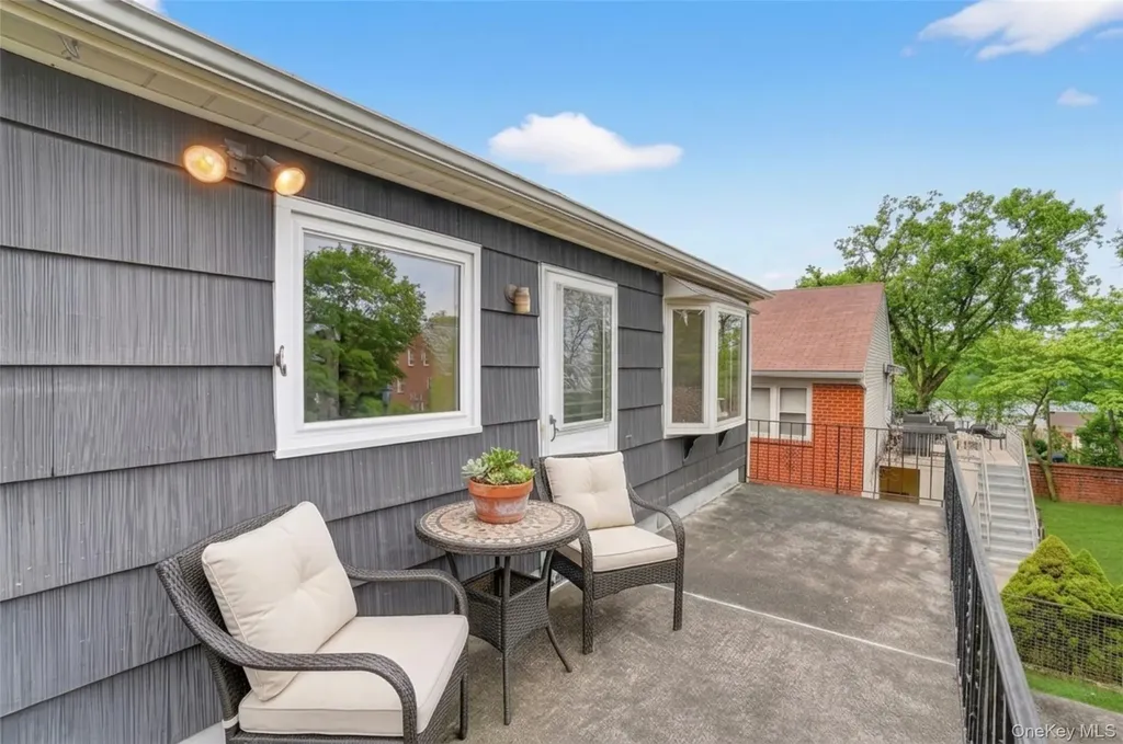 16 Patti Lane Yonkers NY 10701