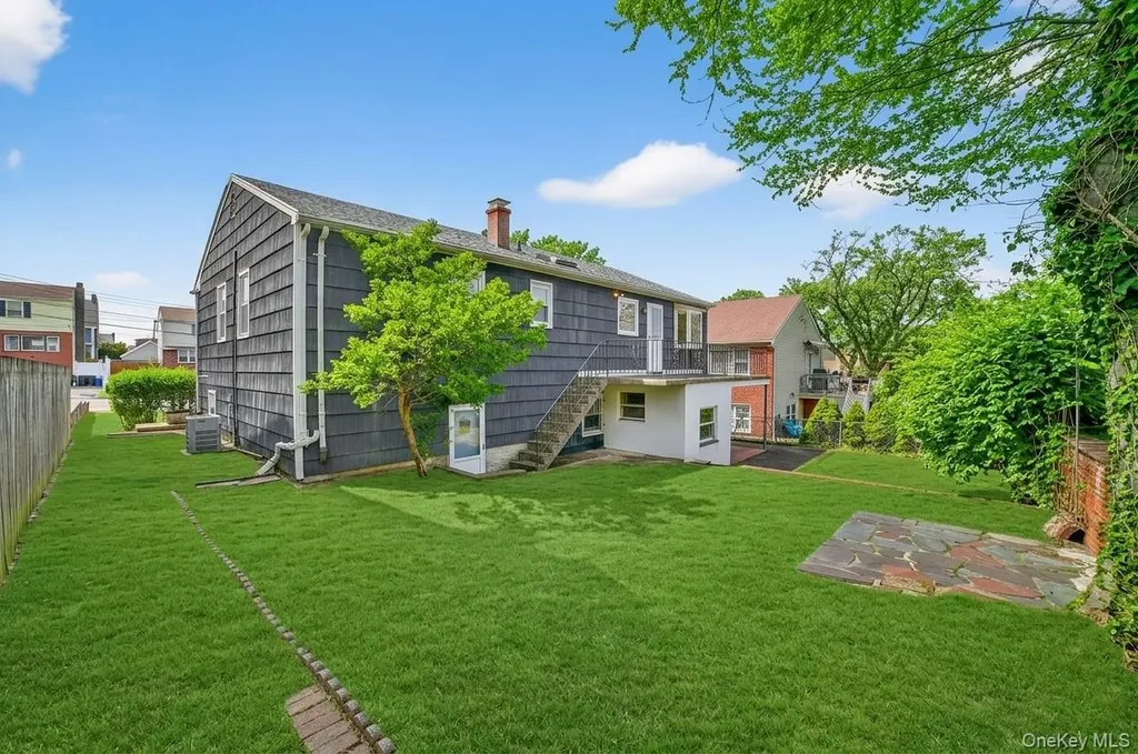 16 Patti Lane Yonkers NY 10701