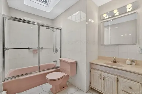 16 Patti Lane Yonkers NY 10701