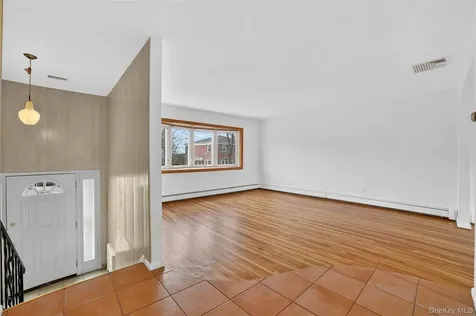 16 Patti Lane Yonkers NY 10701