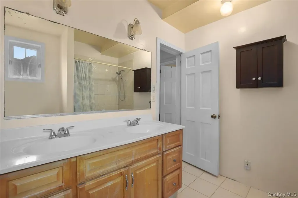 74 White Road Scarsdale NY 10583
