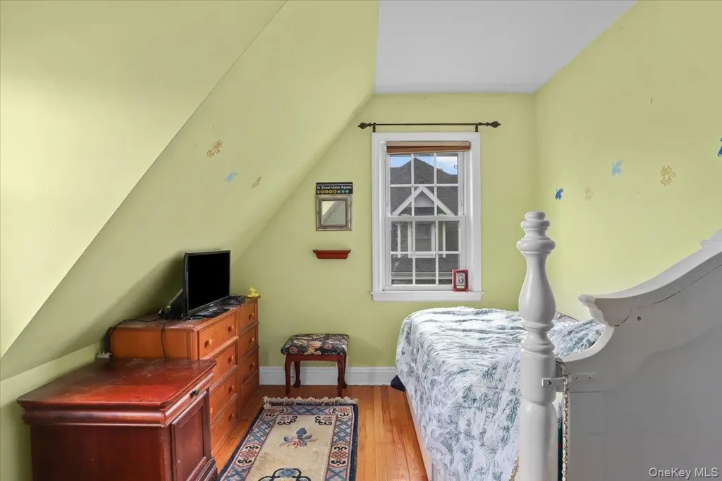 74 White Road Scarsdale NY 10583