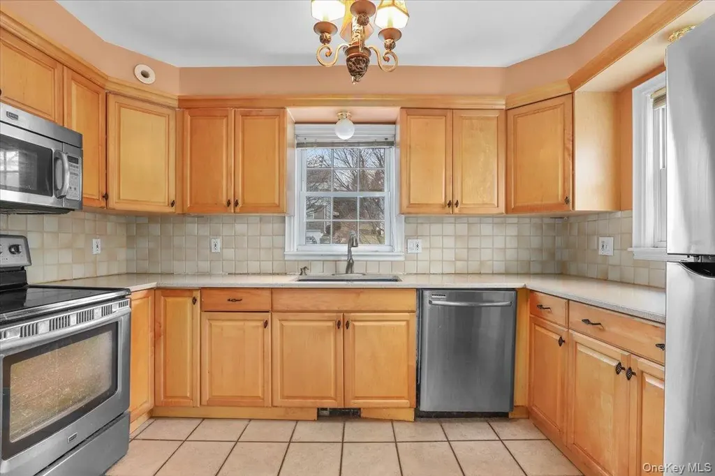 74 White Road Scarsdale NY 10583