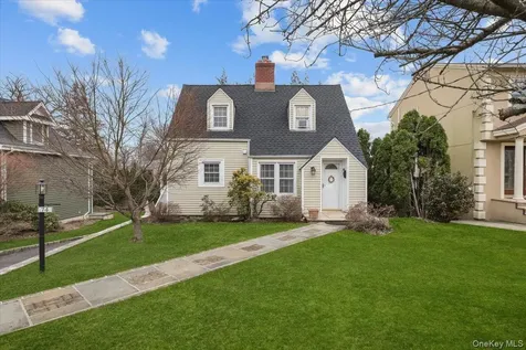 74 White Road Scarsdale NY 10583