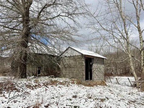 T R 28 Fremont Center NY 12736