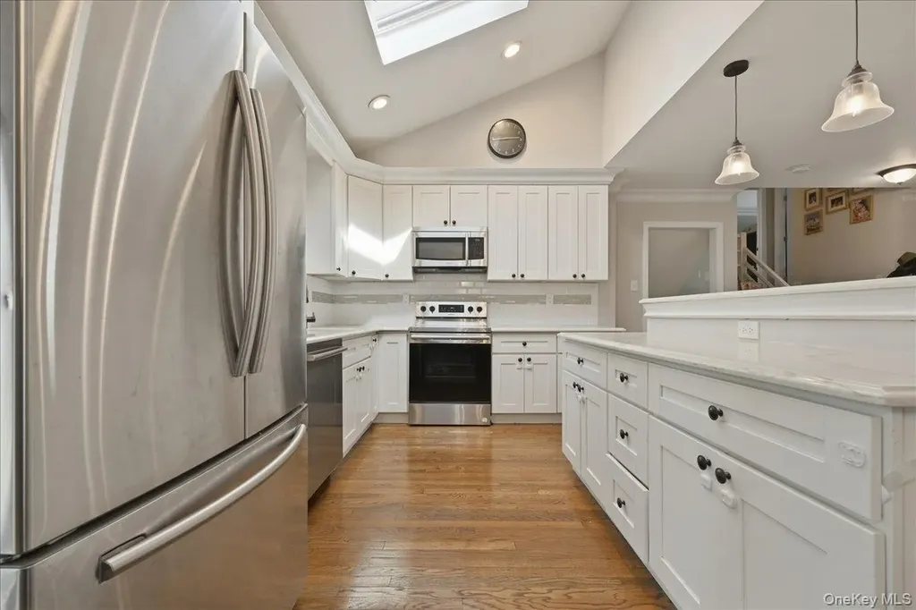 1419 Eric Lane East Meadow NY 11554