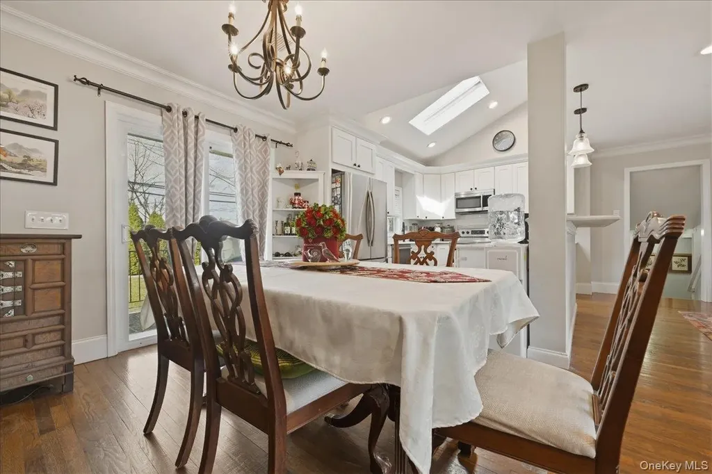 1419 Eric Lane East Meadow NY 11554