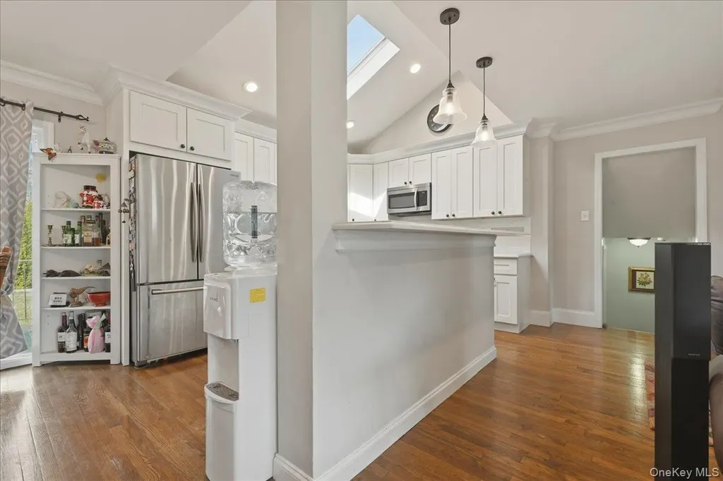 1419 Eric Lane East Meadow NY 11554