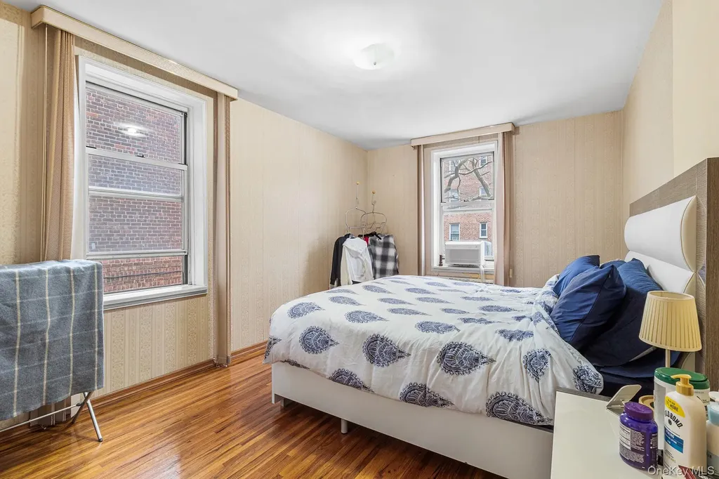 2552 E 7th Street Brooklyn NY 11235