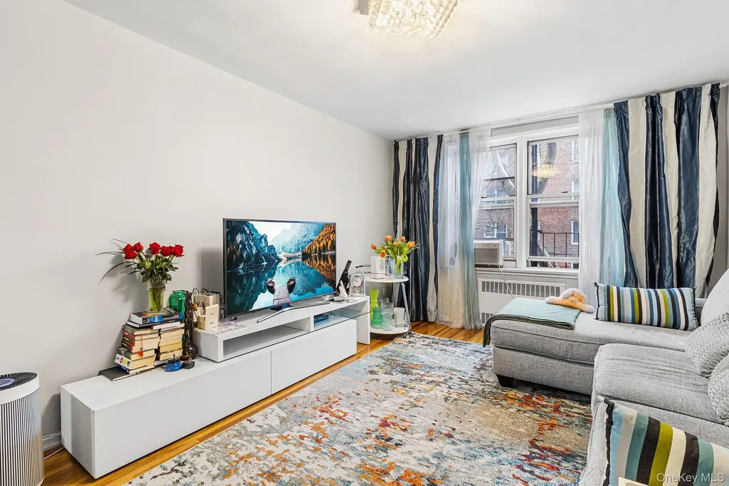2552 E 7th Street Brooklyn NY 11235