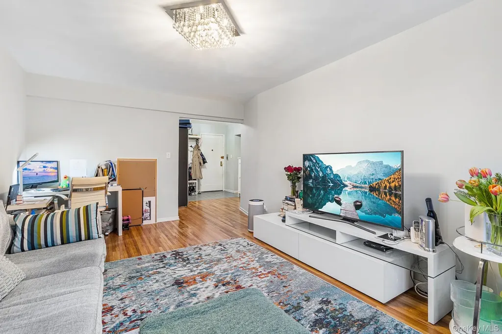 2552 E 7th Street Brooklyn NY 11235