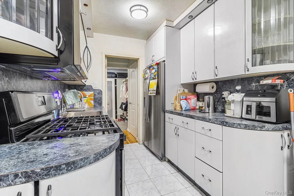 2552 E 7th Street Brooklyn NY 11235
