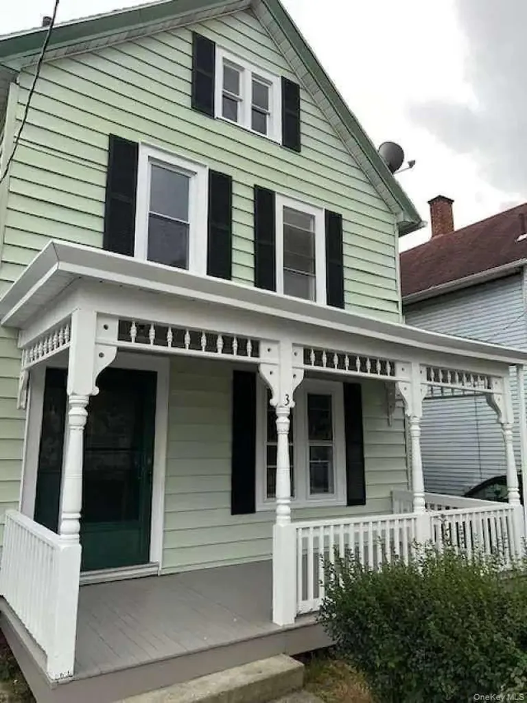 3 Allen Place Poughkeepsie NY 12601