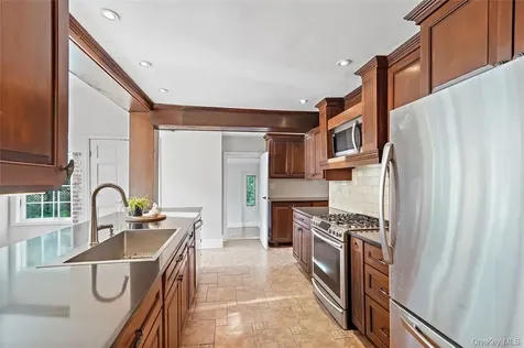 246 Mamaroneck Road Scarsdale NY 10583