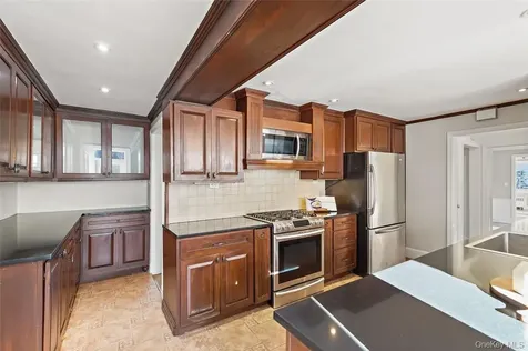 246 Mamaroneck Road Scarsdale NY 10583