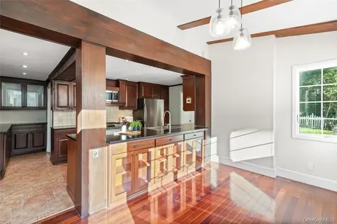 246 Mamaroneck Road Scarsdale NY 10583