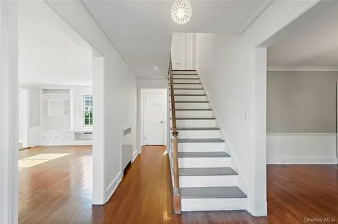 246 Mamaroneck Road Scarsdale NY 10583