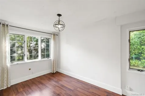 246 Mamaroneck Road Scarsdale NY 10583
