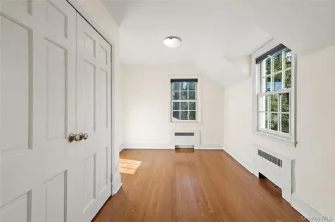 246 Mamaroneck Road Scarsdale NY 10583