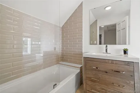 246 Mamaroneck Road Scarsdale NY 10583