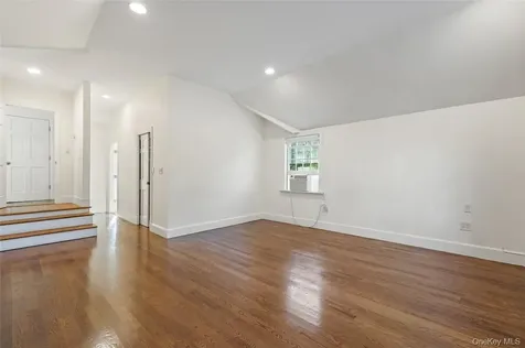 246 Mamaroneck Road Scarsdale NY 10583