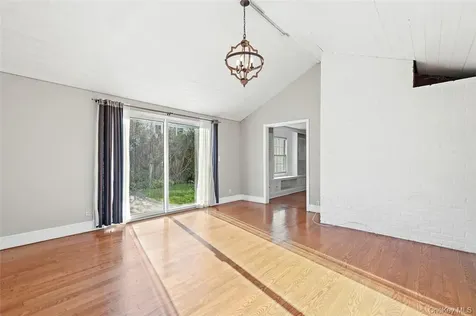 246 Mamaroneck Road Scarsdale NY 10583