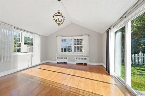 246 Mamaroneck Road Scarsdale NY 10583