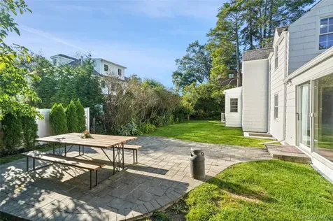 246 Mamaroneck Road Scarsdale NY 10583