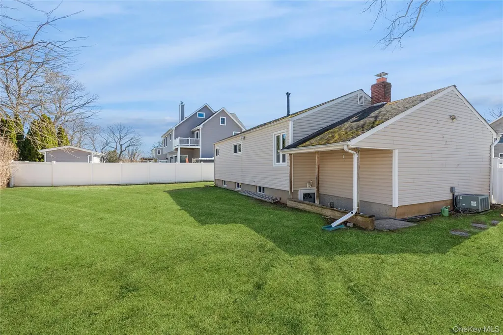 3 Grand Haven Drive Commack NY 11725