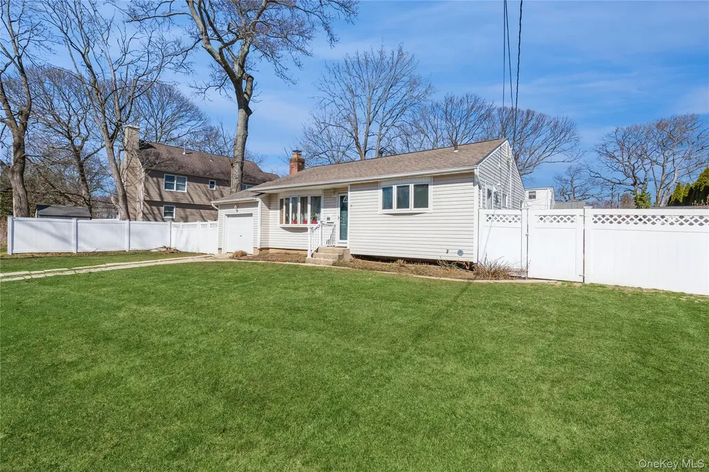3 Grand Haven Drive Commack NY 11725