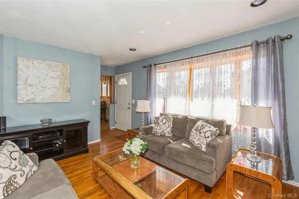 3 Grand Haven Drive Commack NY 11725
