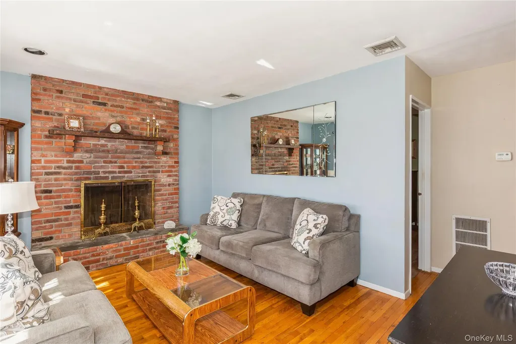 3 Grand Haven Drive Commack NY 11725