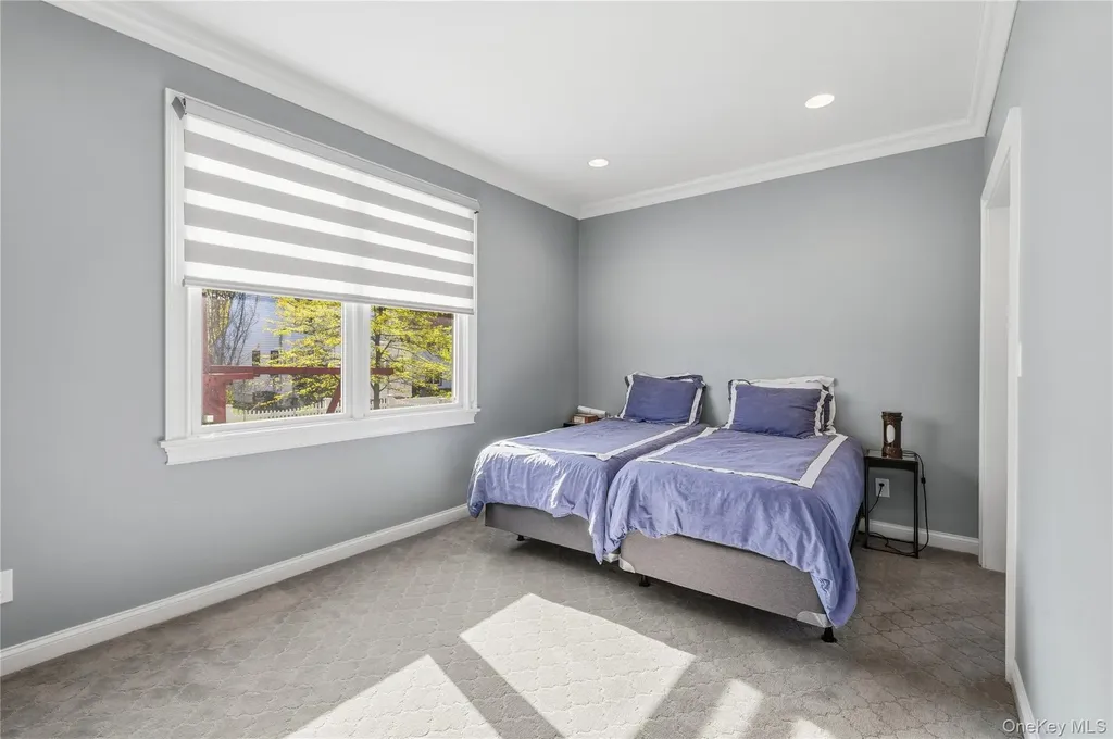 553 Derby Avenue Woodmere NY 11598
